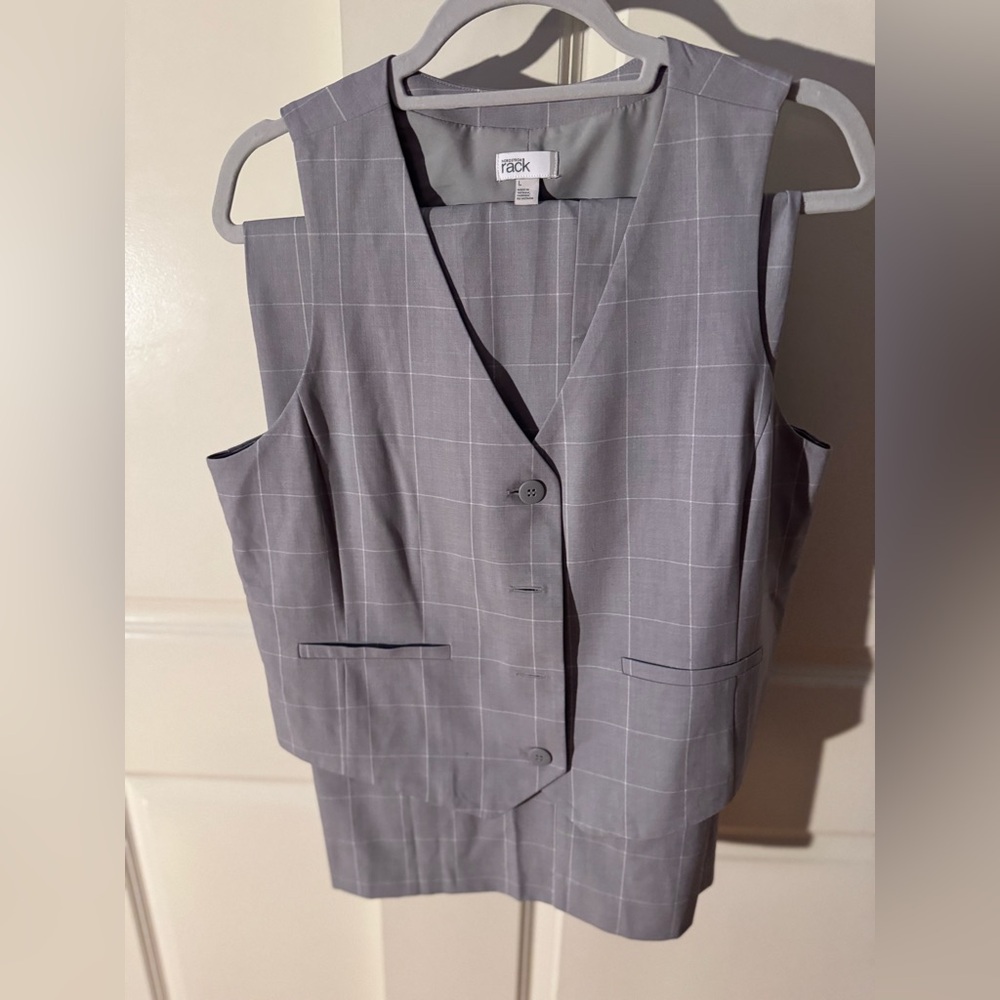 Nordstrom Gray Checkered Vest and matching pant set. Size large.